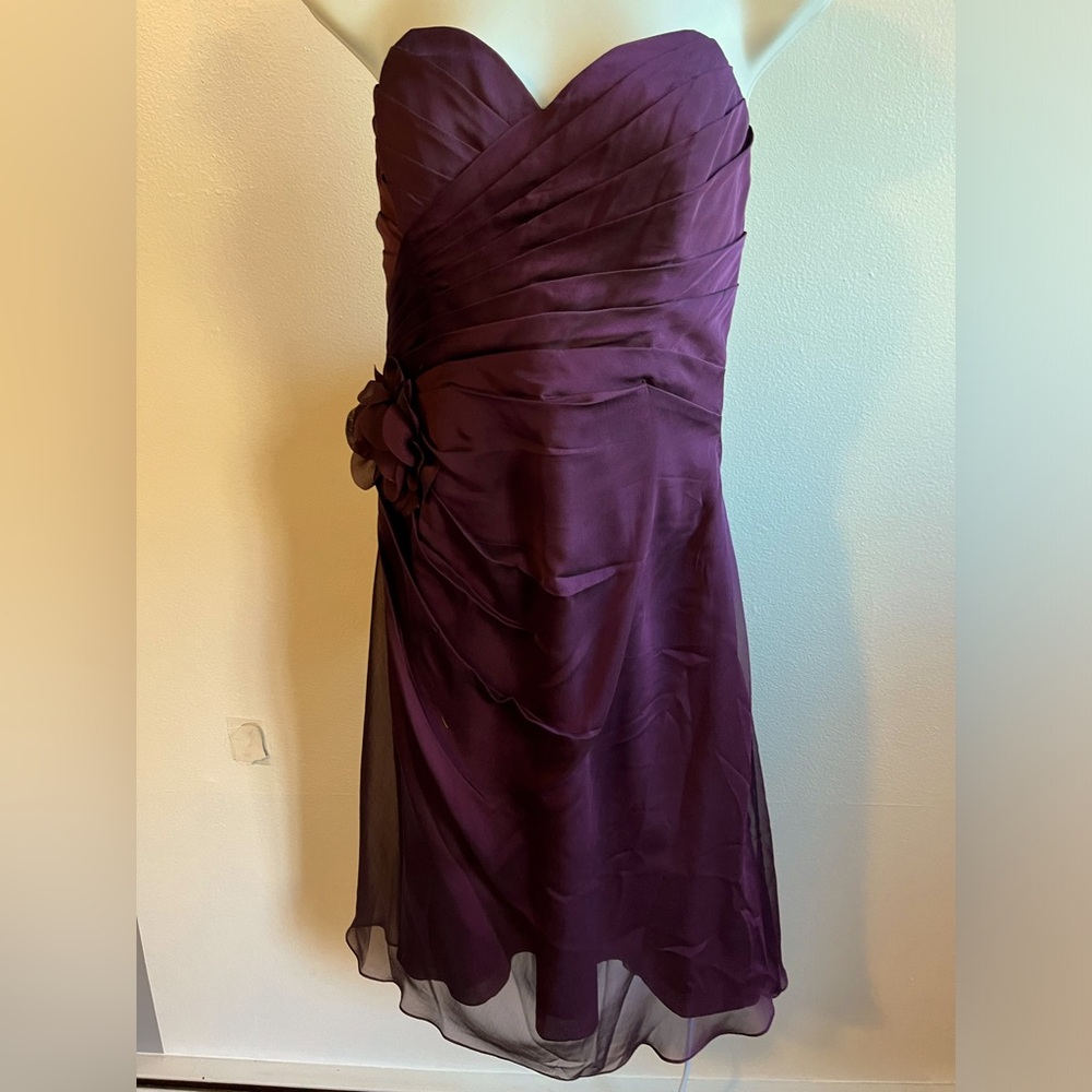 Couture Collection Grape Strapless Prom Dress Size 8. NEW WITH TAGS.